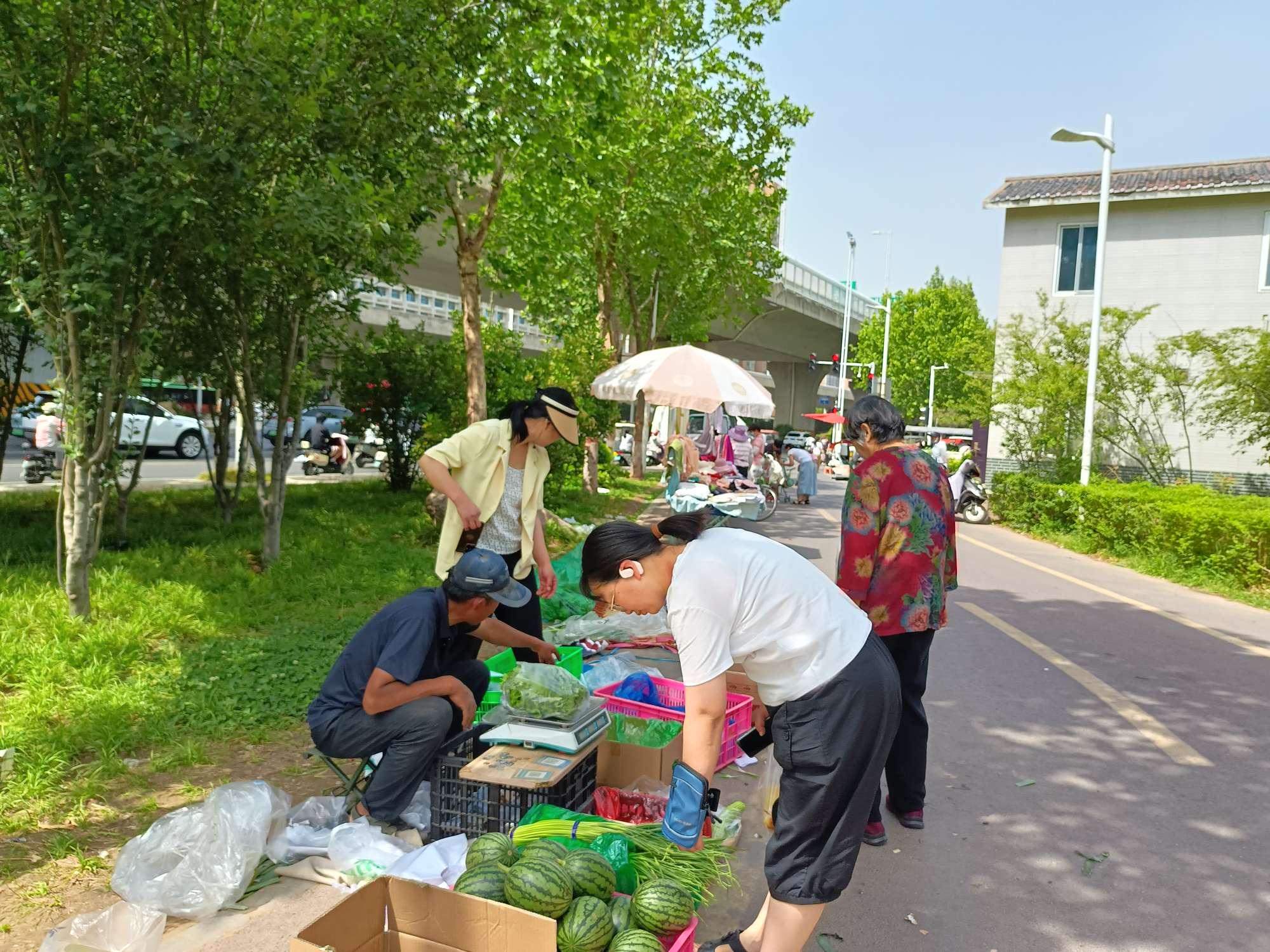 郑州高温#炎炎夏日,郑州的这处早市摊儿,值得体验一番