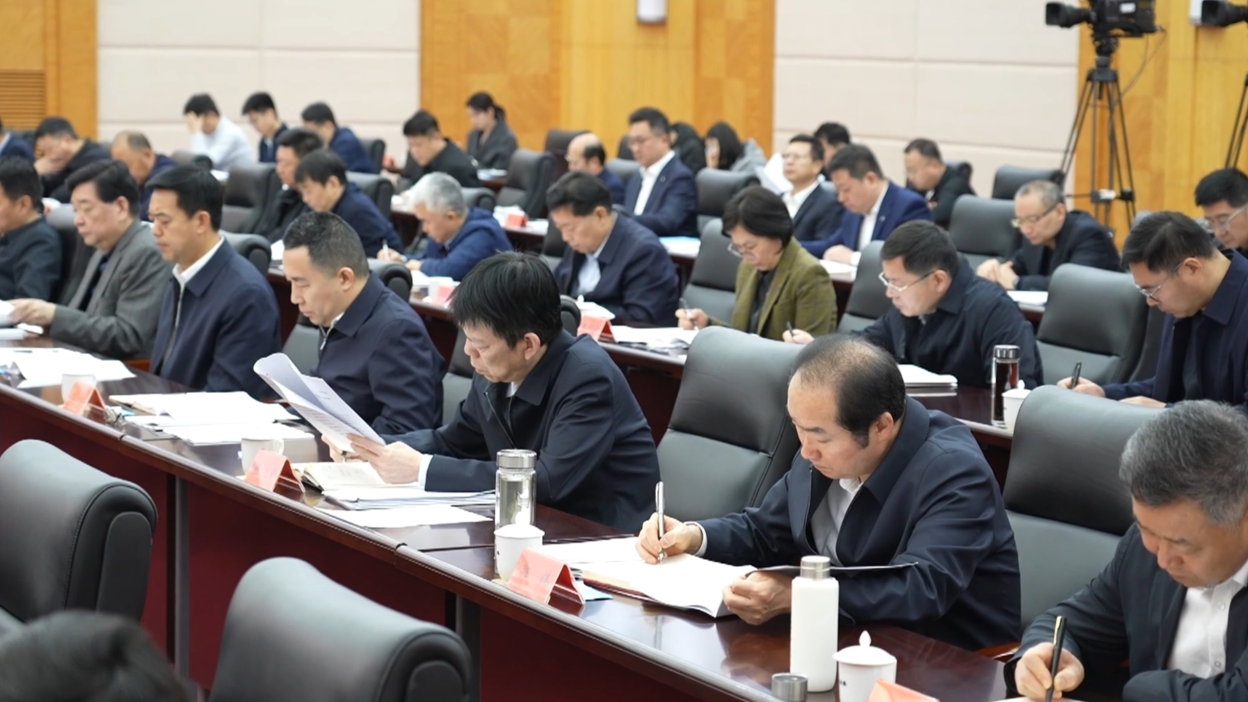 河南新春第一会 “一把手”们谈未来