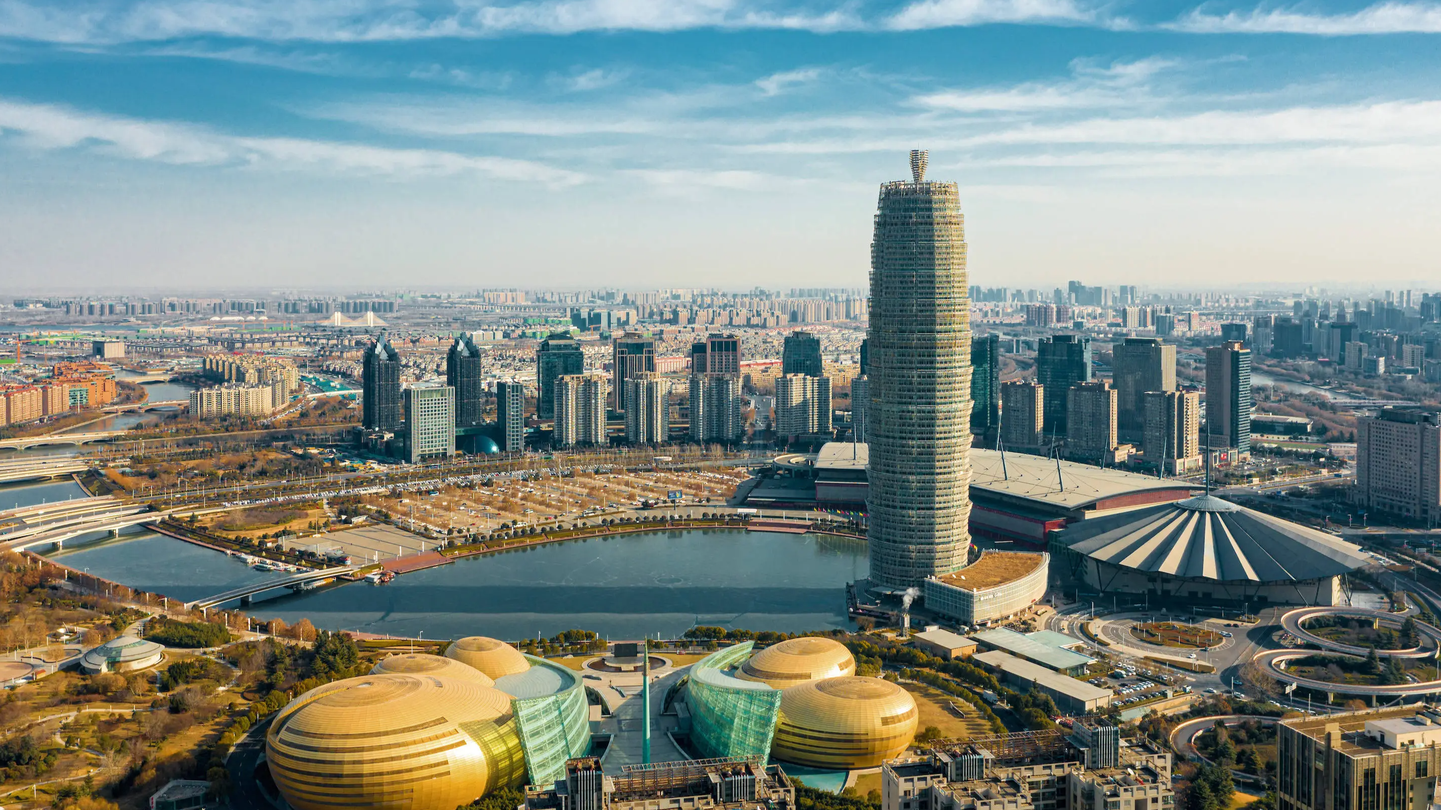 央媒看河南|關(guān)注鄭州找準(zhǔn)定位變身“循環(huán)樞紐”等內(nèi)容