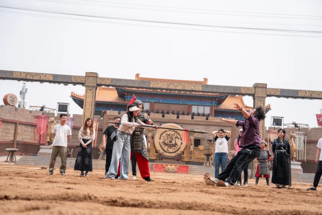 【清明上河园飞身上马】热搜榜第一！超10亿人次关注！