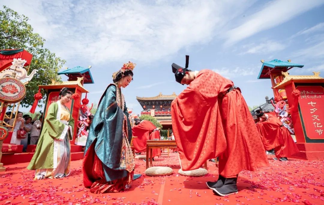 清明上河园：结婚免费？全网招募！七夕将举行大宋盛世婚礼！