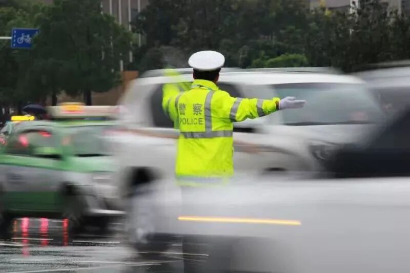 周一早高峰开始限行，提醒您以下拥堵路段