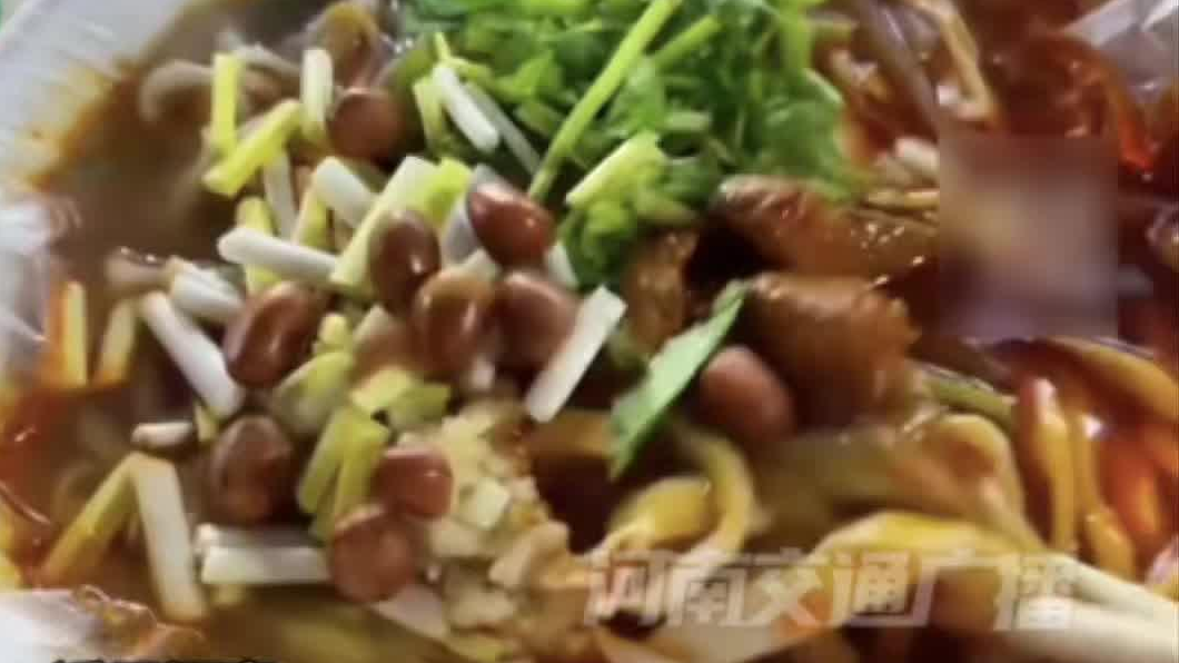 四川女子连吃4天烩面 对河南美食最大的认可