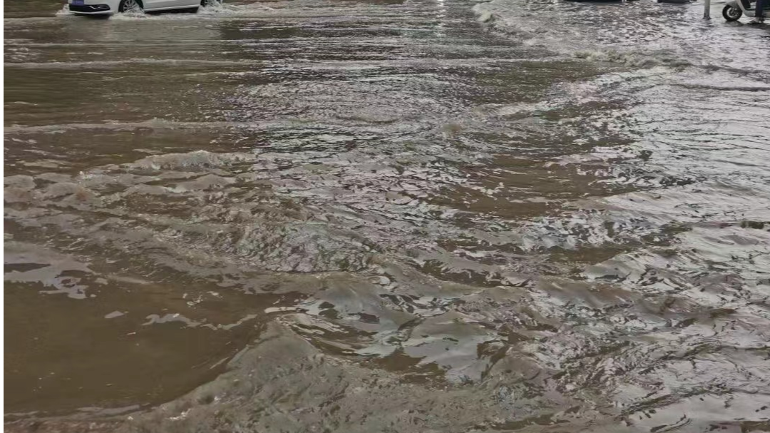 注意绕行！郑州暴雨后积水路段汇总！航海路在列