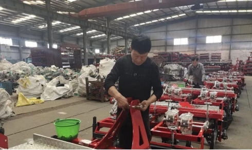 驻马店市驿城区 春耕启新程 沃野育希望