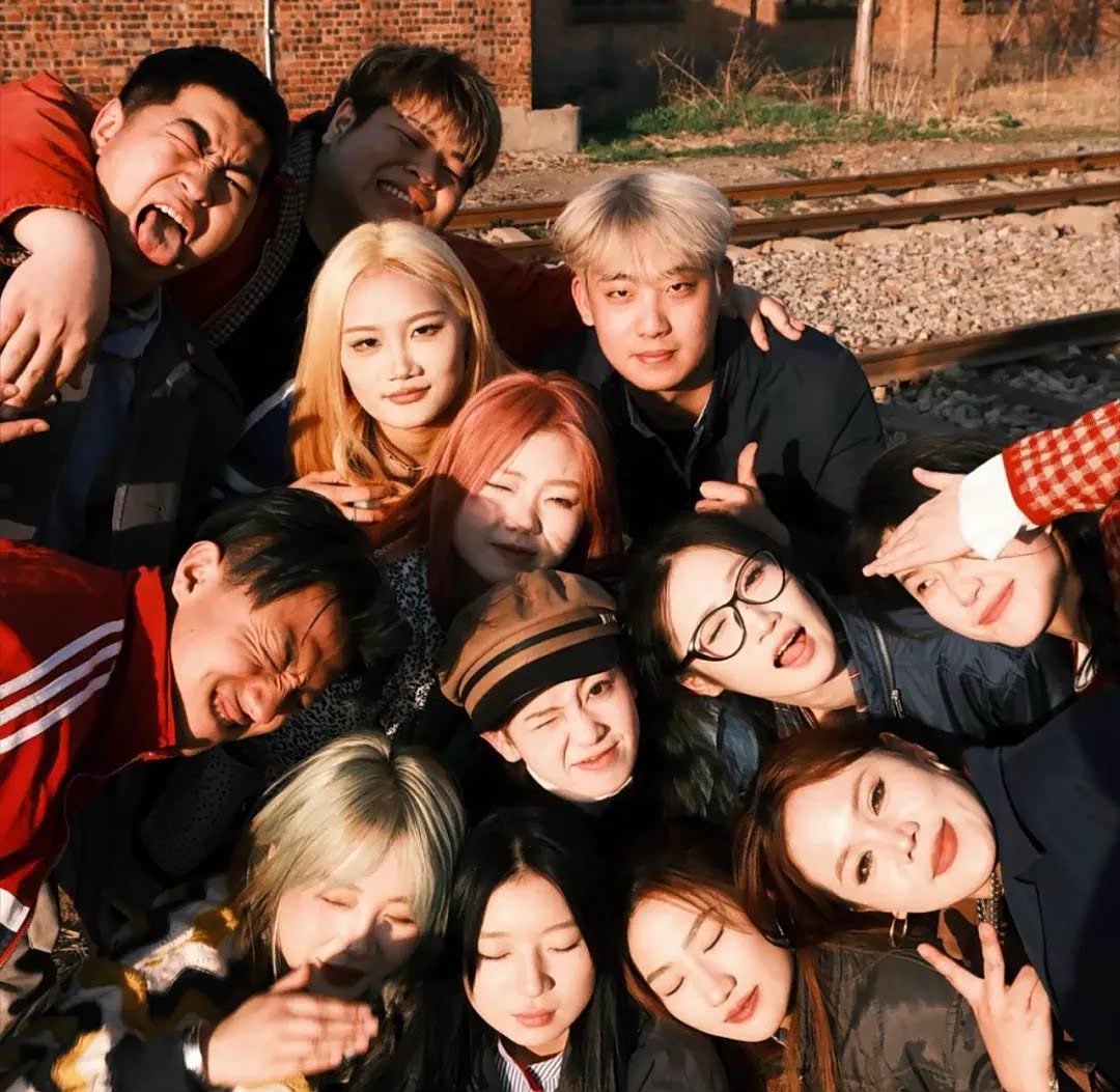 河南济源账号记录县城12个朋友的发疯日常涨粉200万！