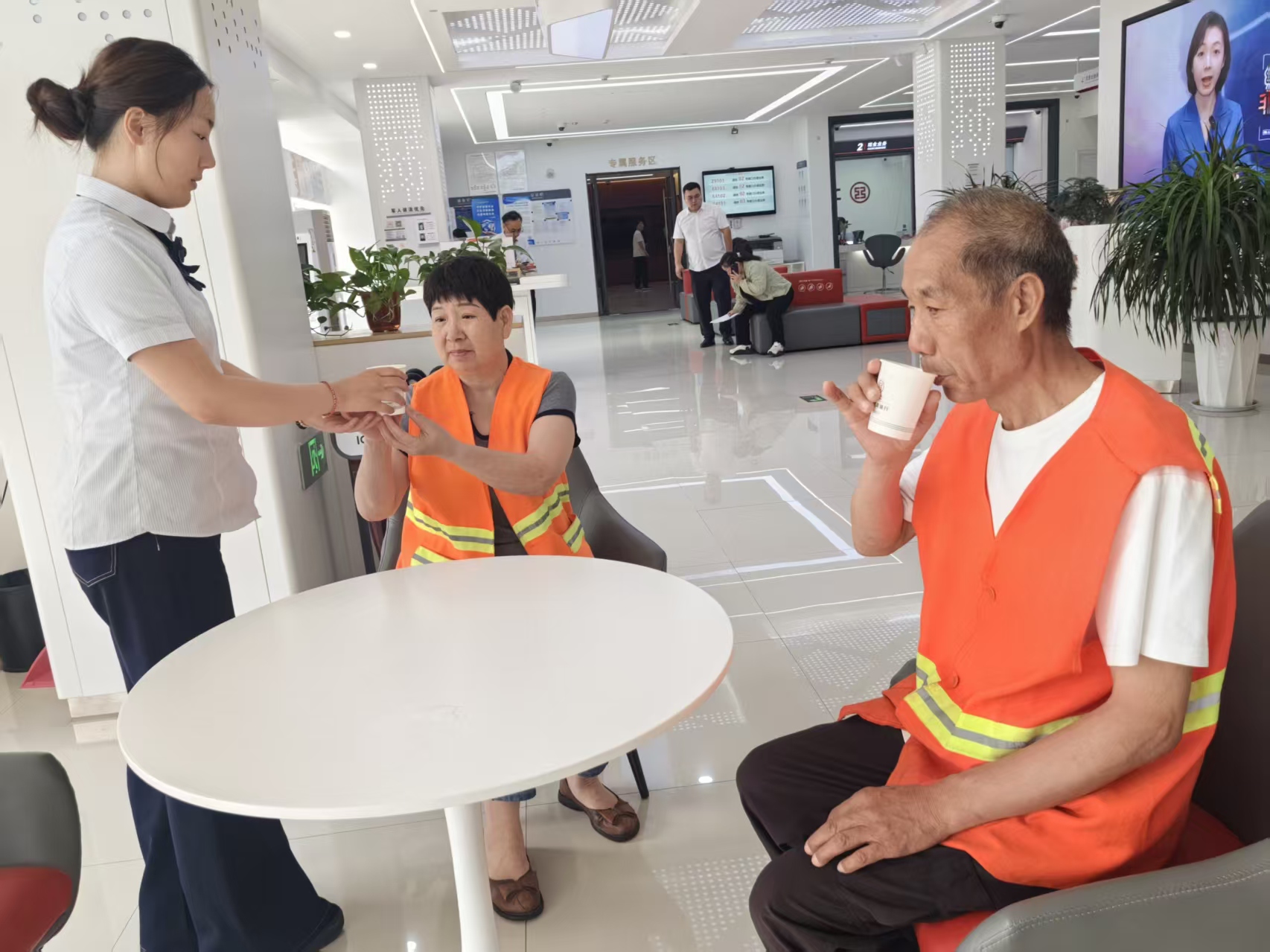 工行周口分行：打造清凉“工行驿站”延伸金融惠民半径