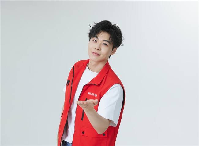 从幕后到台前，95后京东青春采销主播首战618斩获2.34亿交易额