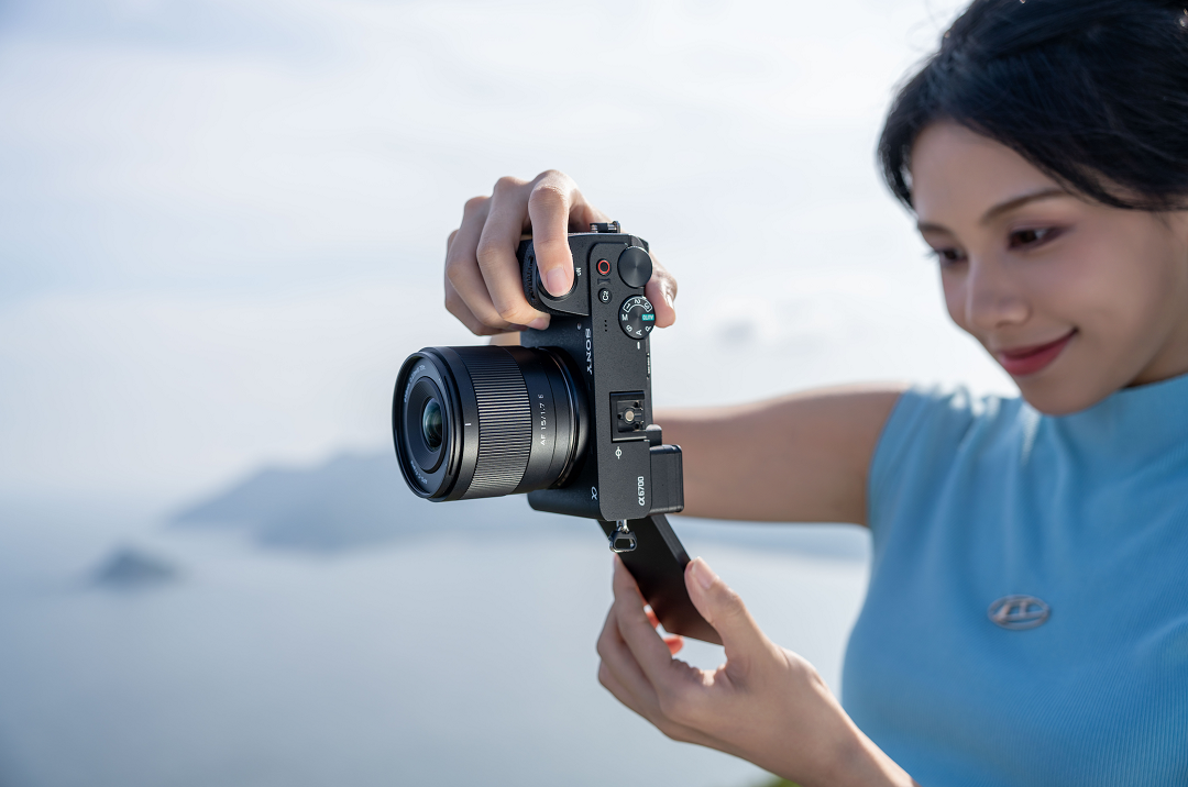 唯卓仕 AF 15mm F1.7 Air 镜头发布：轻装解锁广角创作自由