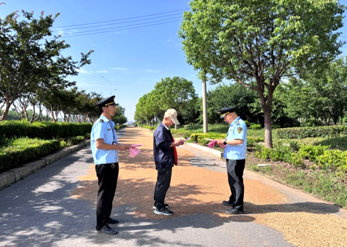 筑牢道路安全防线 全力护航“三夏”丰收