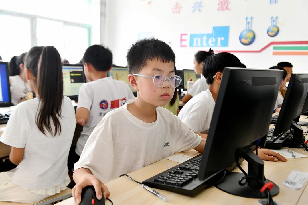 新蔡县：乡村小学获全国大奖