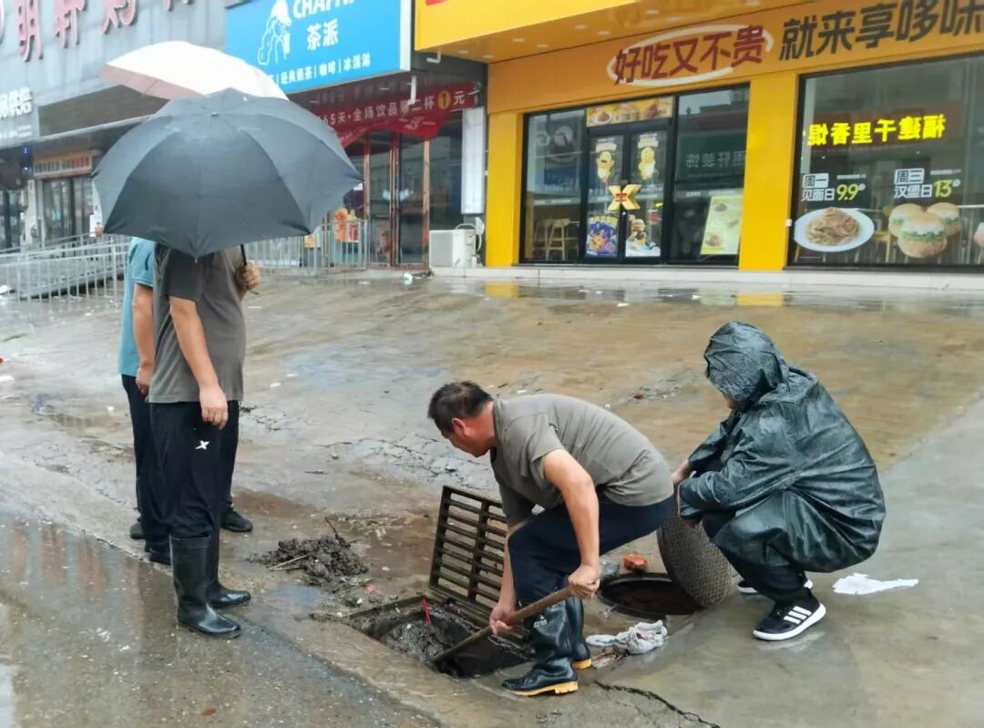 新蔡县：闻“汛”而动筑防线  拉网排查保平安