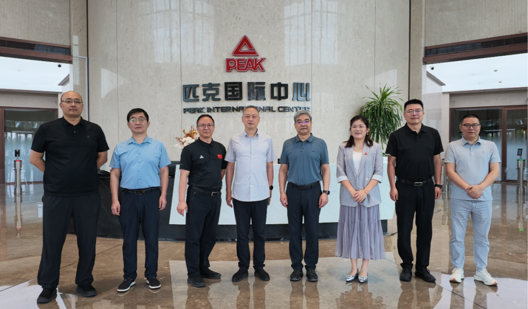 信阳市新华书店与匹克集团达成战略合作 共绘“文体融合”发展新蓝图