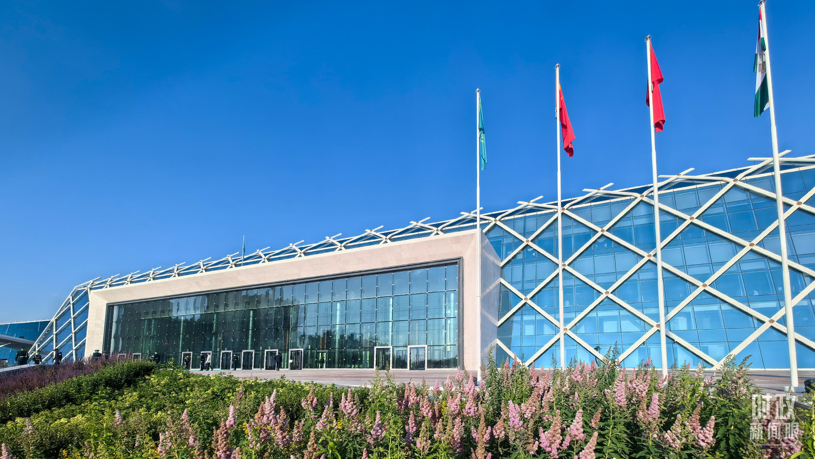 时政新闻眼丨习近平出席第二届中国—中亚峰会，首次提出“中国—中亚精神”