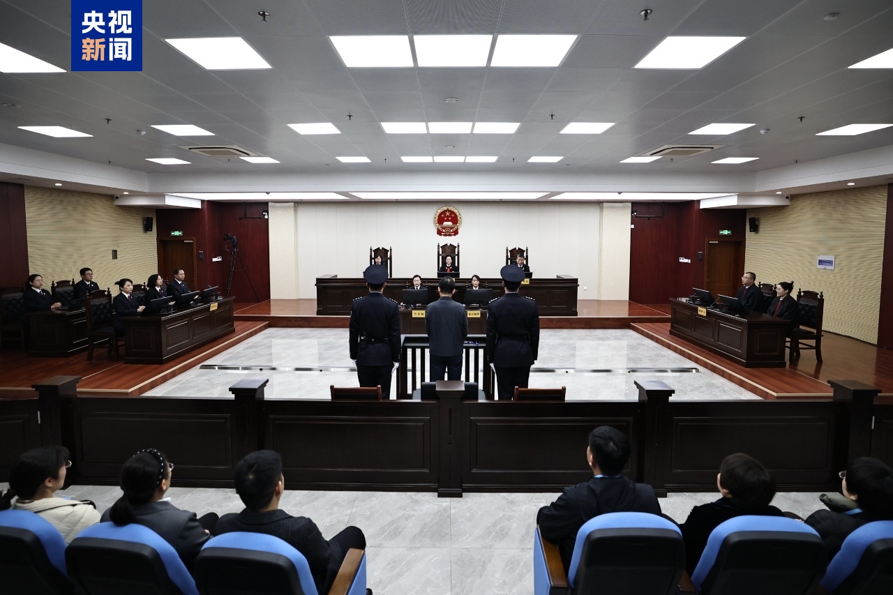 中国联通原党组成员、副总经理曹兴信一审获刑十二年