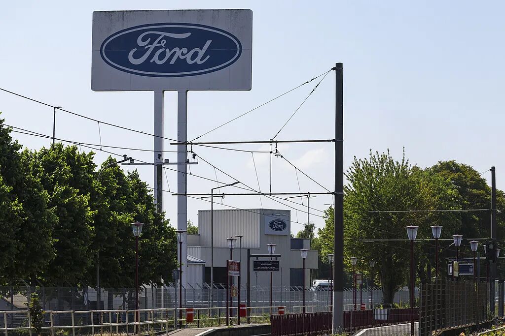 车企巨头，美国福特汽车公司宣布紧急召回！超430万辆……